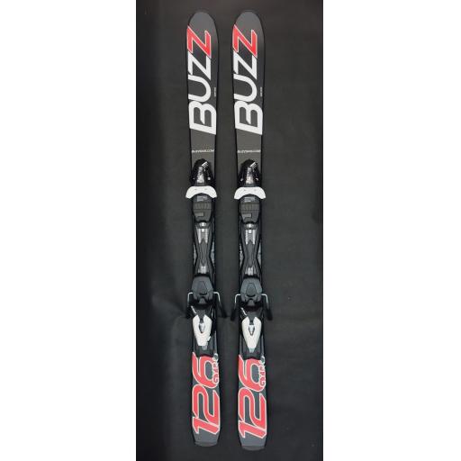 Buzz GYRO BLACK RED 126cms Adult Short Skis inc Tyrolia Bindings (2023)